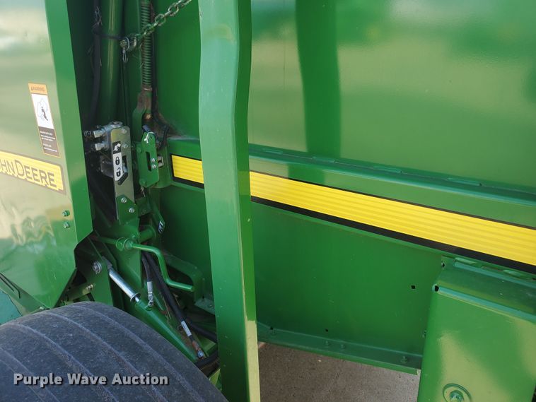image for item DE4490 John Deere 569  round baler