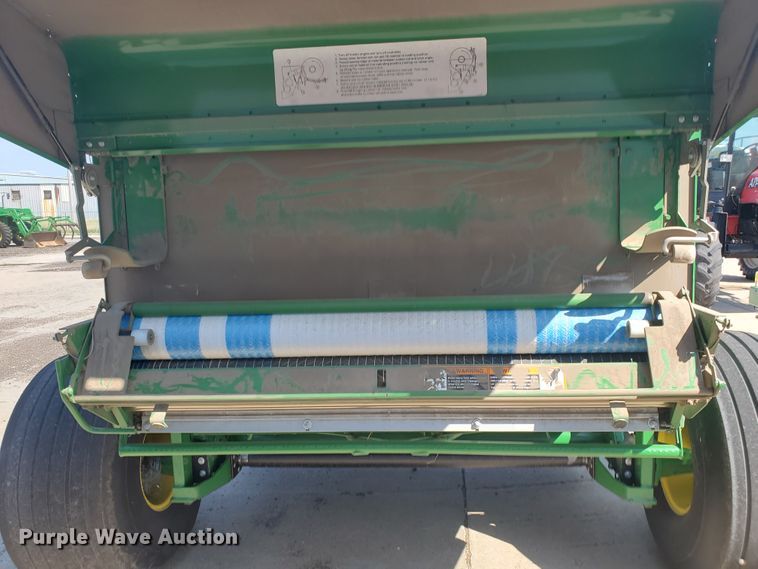 image for item DE4490 John Deere 569  round baler