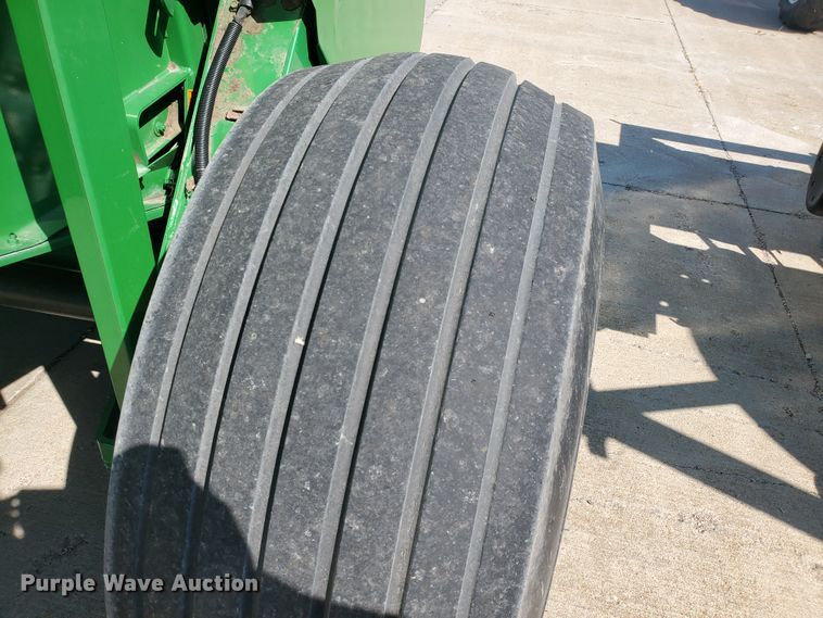 image for item DE4490 John Deere 569  round baler