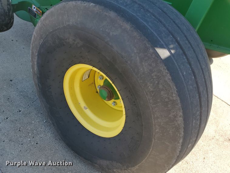 image for item DE4490 John Deere 569  round baler