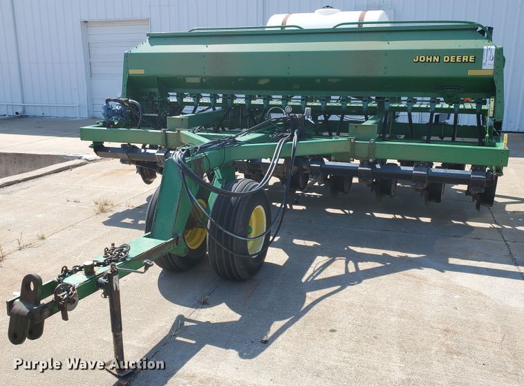 image for item DE4491 2001 John Deere 1560 no-till grain drill