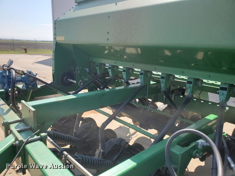 image for item DE4491 2001 John Deere 1560 no-till grain drill