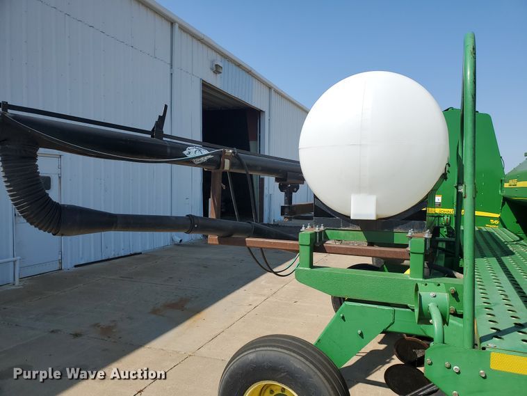 image for item DE4491 2001 John Deere 1560 no-till grain drill