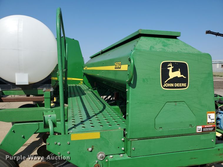 image for item DE4491 2001 John Deere 1560 no-till grain drill