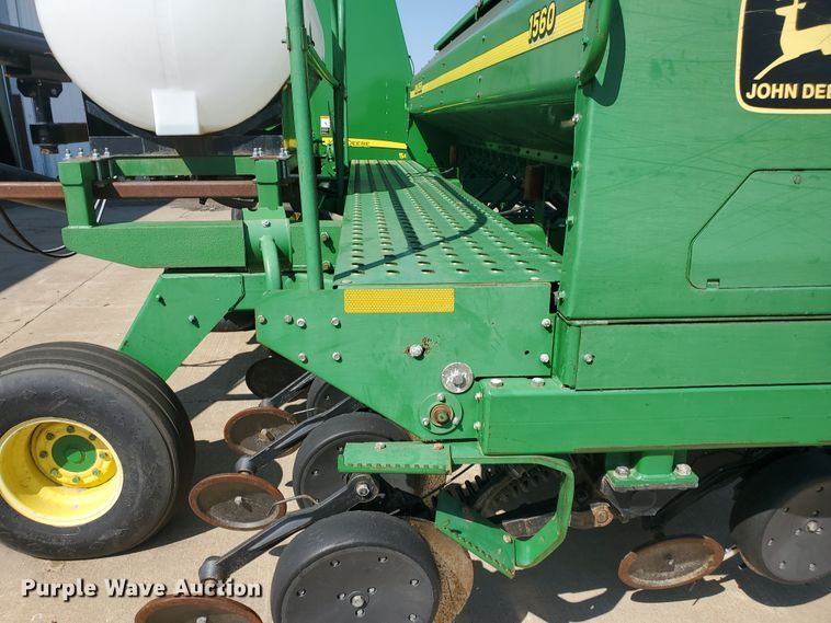image for item DE4491 2001 John Deere 1560 no-till grain drill