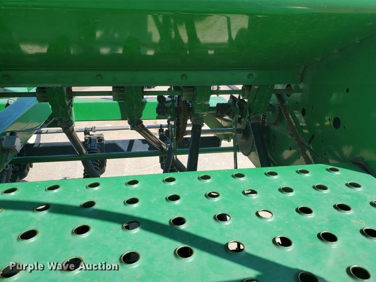 image for item DE4491 2001 John Deere 1560 no-till grain drill
