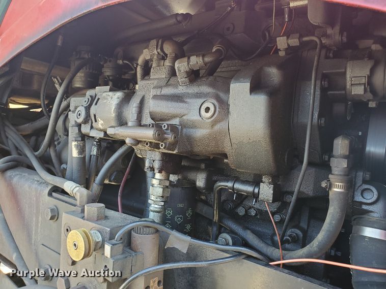 image for item DE4492 2003 Apache 850 Series sprayer