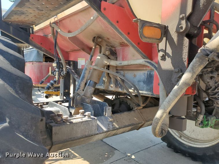 image for item DE4492 2003 Apache 850 Series sprayer