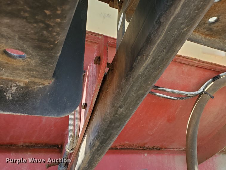 image for item DE4492 2003 Apache 850 Series sprayer