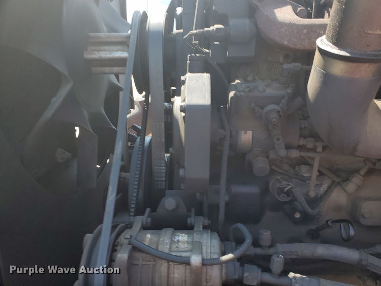 image for item DE4492 2003 Apache 850 Series sprayer