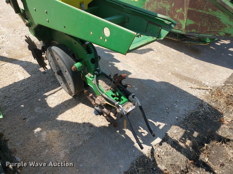 image for item DE4496 John Deere 7300 Max Emerge II planter