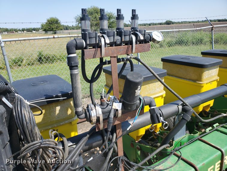 image for item DE4496 John Deere 7300 Max Emerge II planter