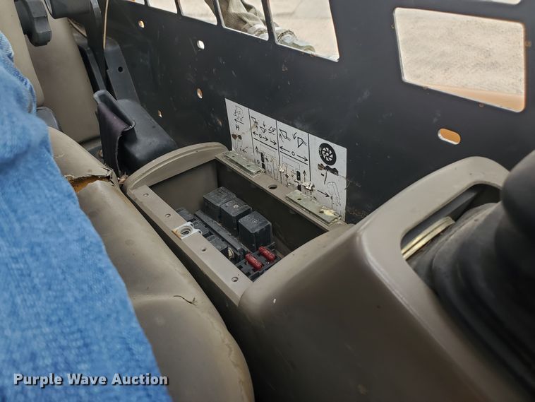 image for item DE4497 2006 Case 445  skid steer loader