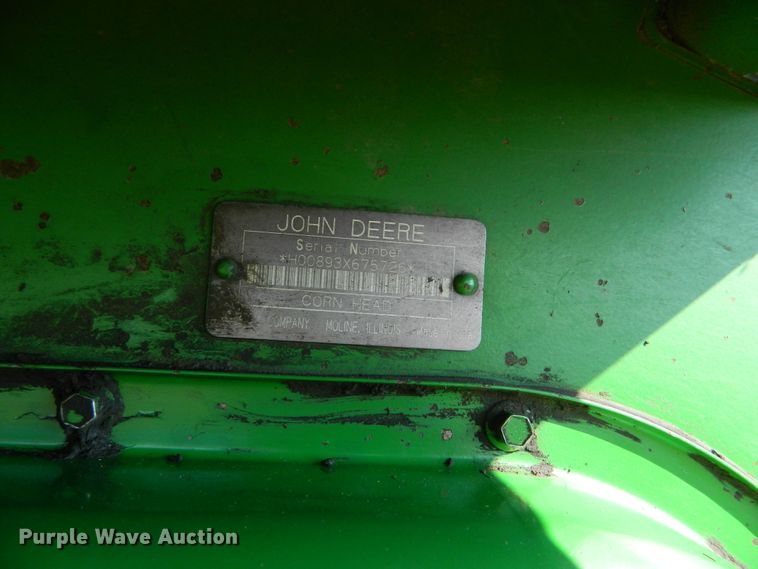 image for item DE4500 1998 John Deere 893 corn head