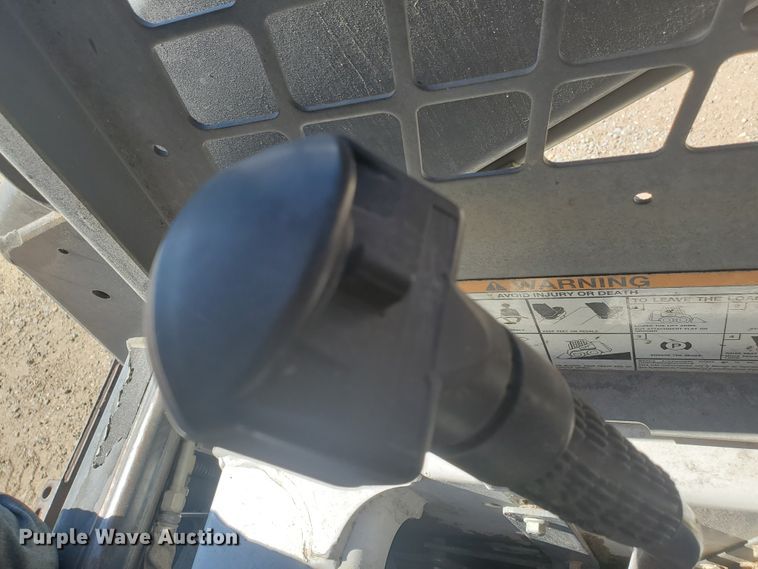 image for item DF5692 1996 Bobcat 773  skid steer loader