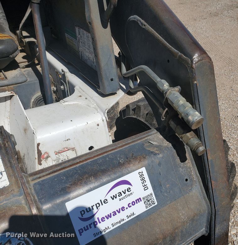 image for item DF5692 1996 Bobcat 773  skid steer loader