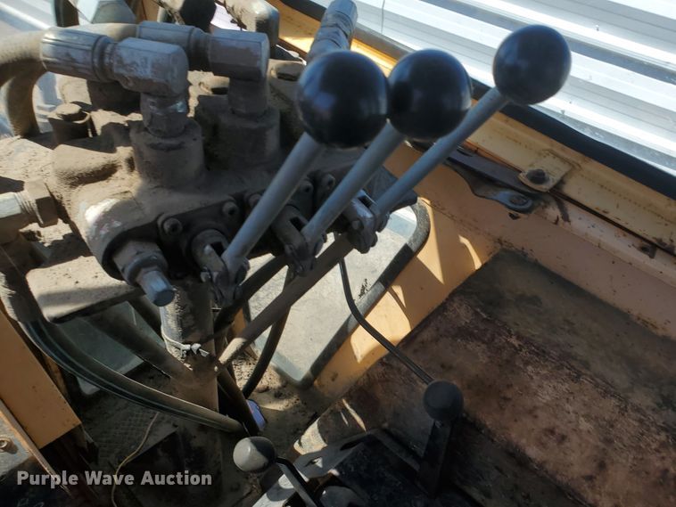 image for item DF5694 1973 Case 1070  tractor