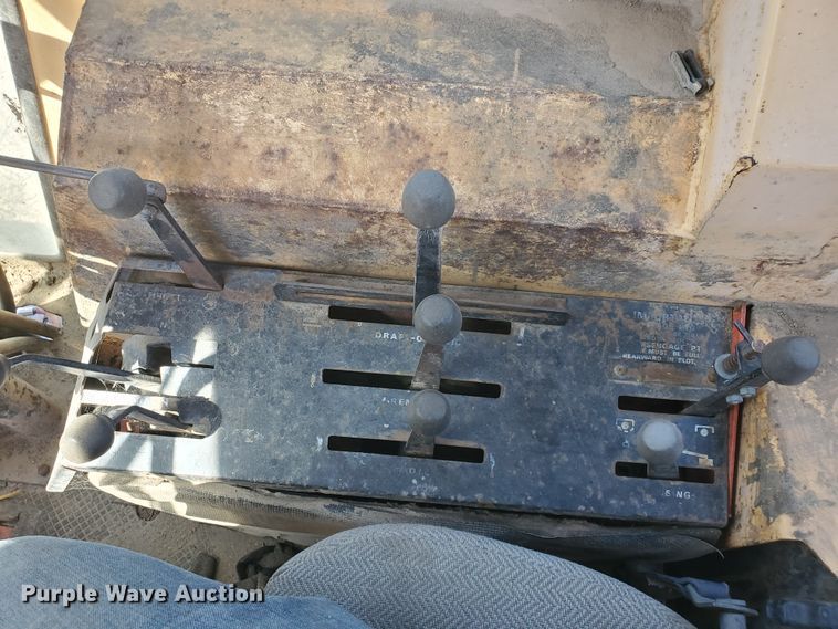 image for item DF5694 1973 Case 1070  tractor