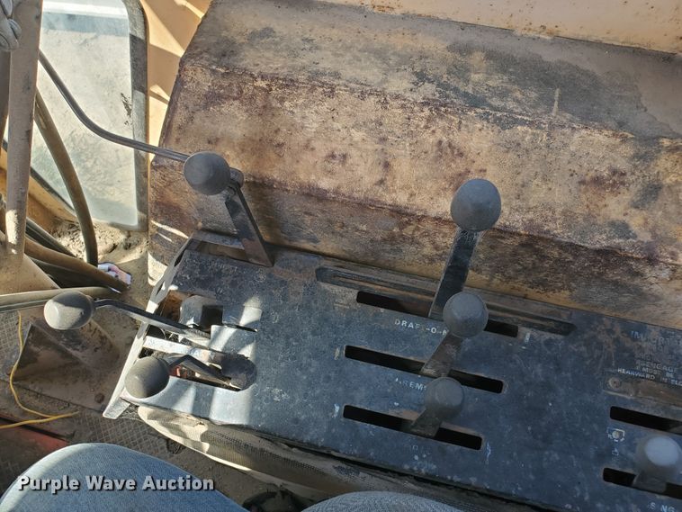 image for item DF5694 1973 Case 1070  tractor