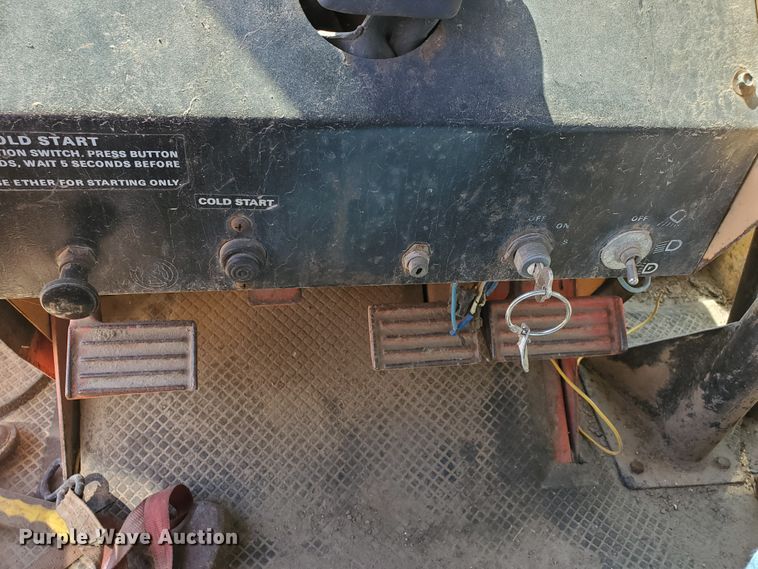 image for item DF5694 1973 Case 1070  tractor