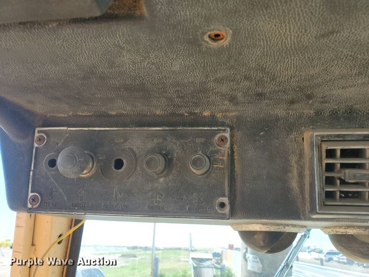 image for item DF5694 1973 Case 1070  tractor