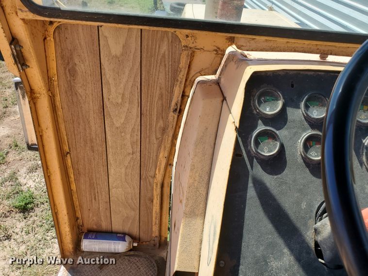 image for item DF5694 1973 Case 1070  tractor