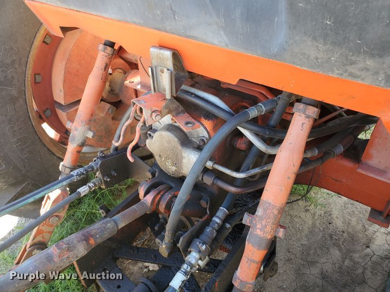 image for item DF5694 1973 Case 1070  tractor