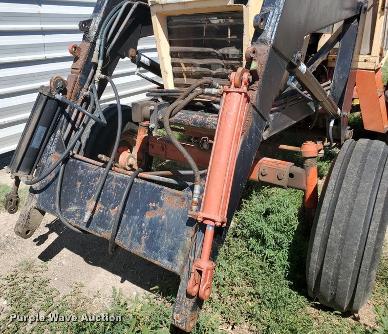 image for item DF5694 1973 Case 1070  tractor