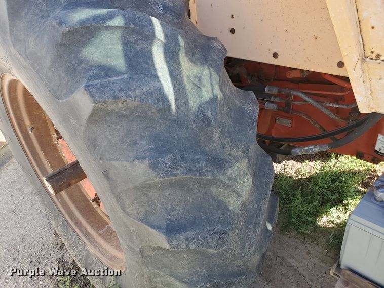 image for item DF5694 1973 Case 1070  tractor