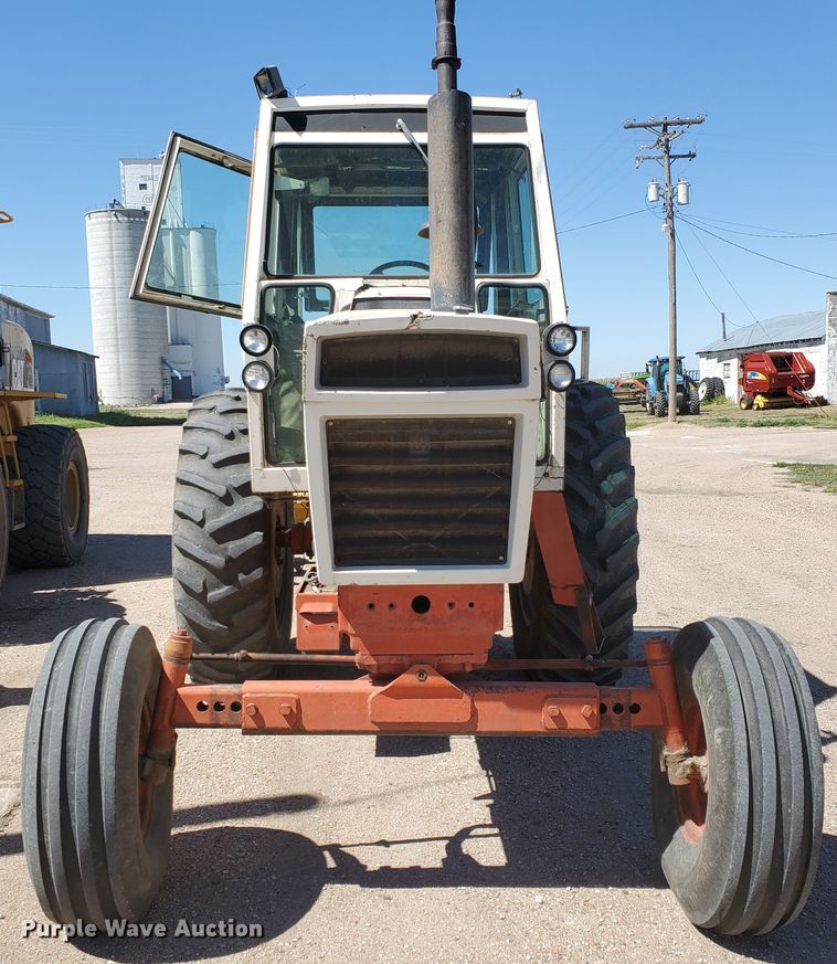 image for item DF5695 Case 1070  tractor