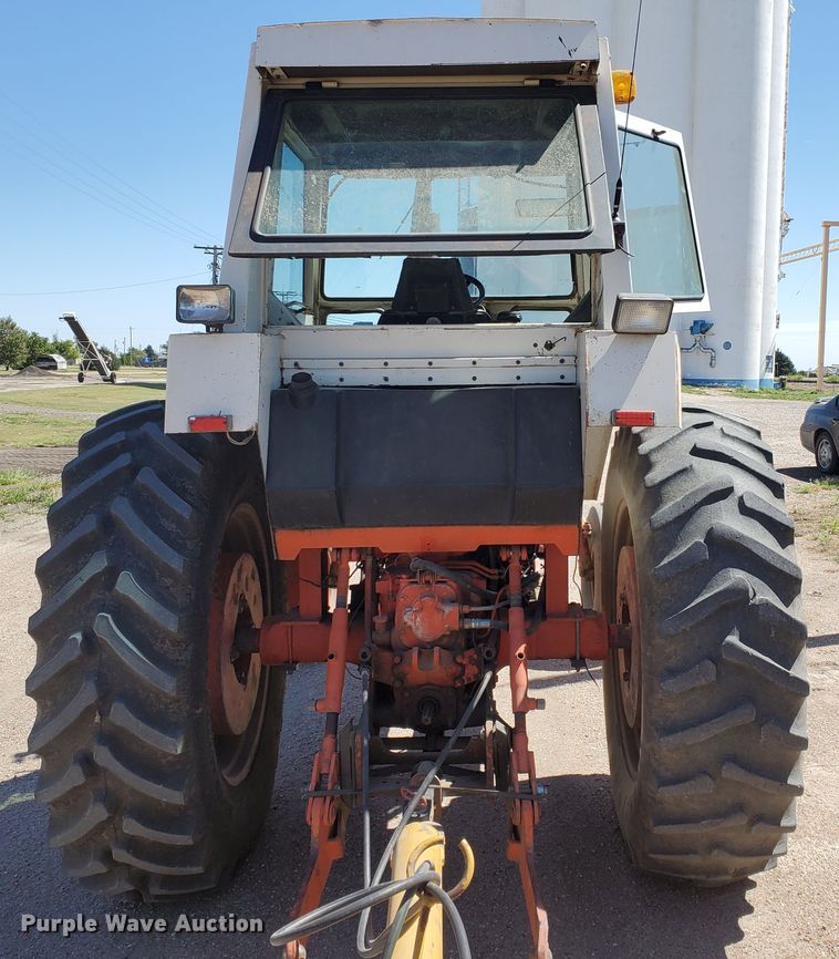 image for item DF5695 Case 1070  tractor