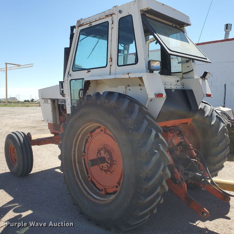 image for item DF5695 Case 1070  tractor