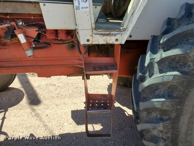 image for item DF5695 Case 1070  tractor