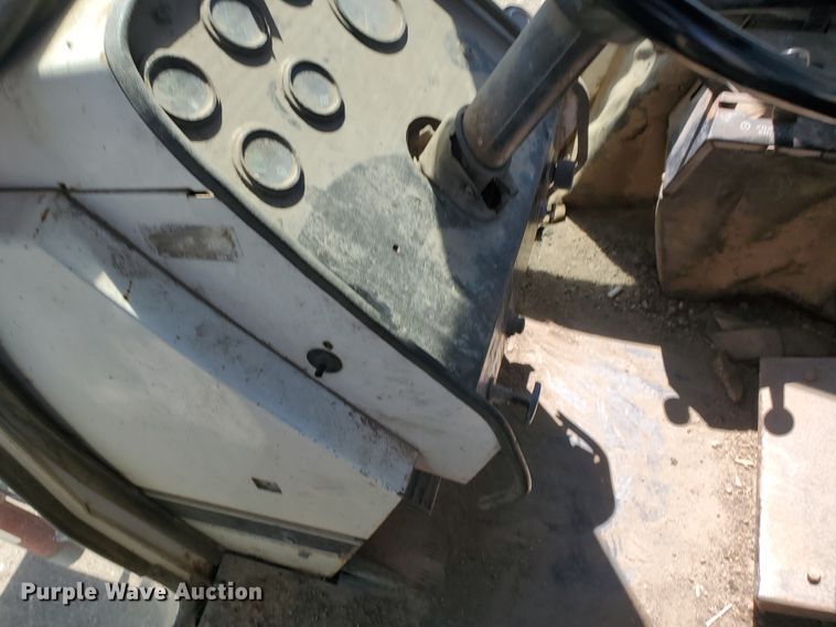 image for item DF5695 Case 1070  tractor