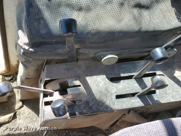 image for item DF5695 Case 1070  tractor