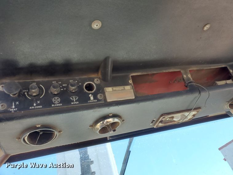 image for item DF5695 Case 1070  tractor