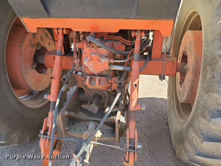 image for item DF5695 Case 1070  tractor