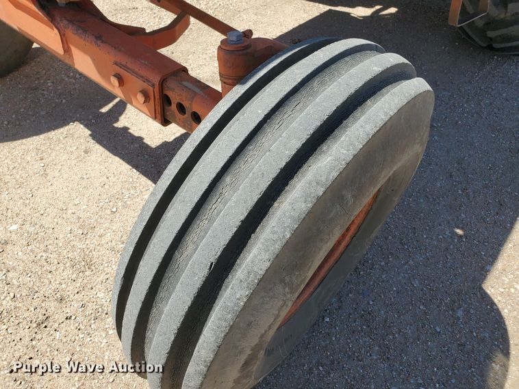 image for item DF5695 Case 1070  tractor