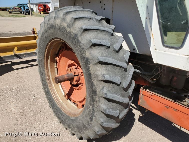 image for item DF5695 Case 1070  tractor