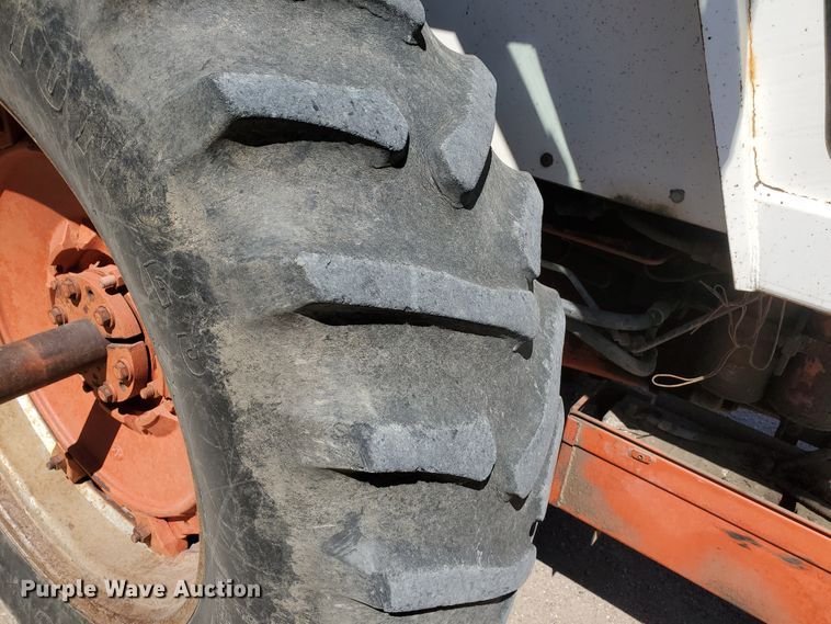 image for item DF5695 Case 1070  tractor