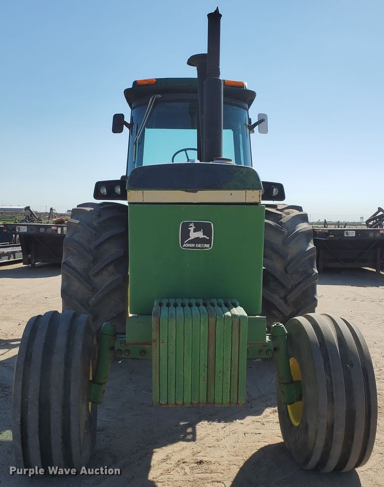 image for item DF5697 1979 John Deere 4840  tractor