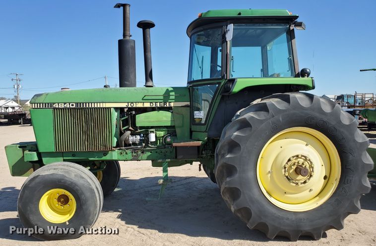 image for item DF5697 1979 John Deere 4840  tractor