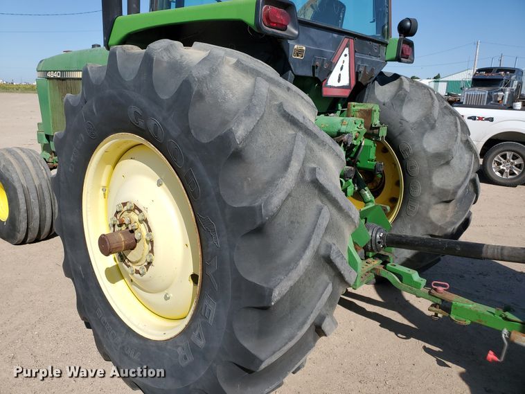 image for item DF5697 1979 John Deere 4840  tractor