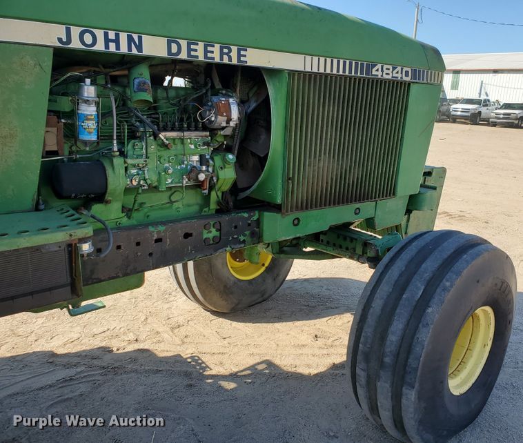 image for item DF5697 1979 John Deere 4840  tractor