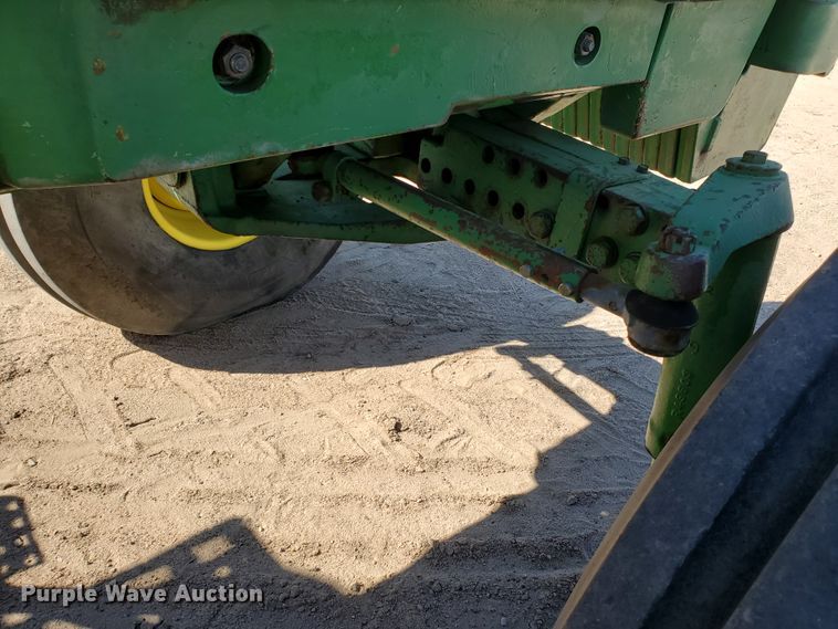 image for item DF5697 1979 John Deere 4840  tractor