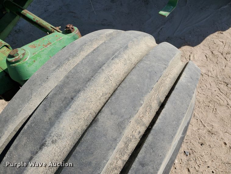 image for item DF5697 1979 John Deere 4840  tractor