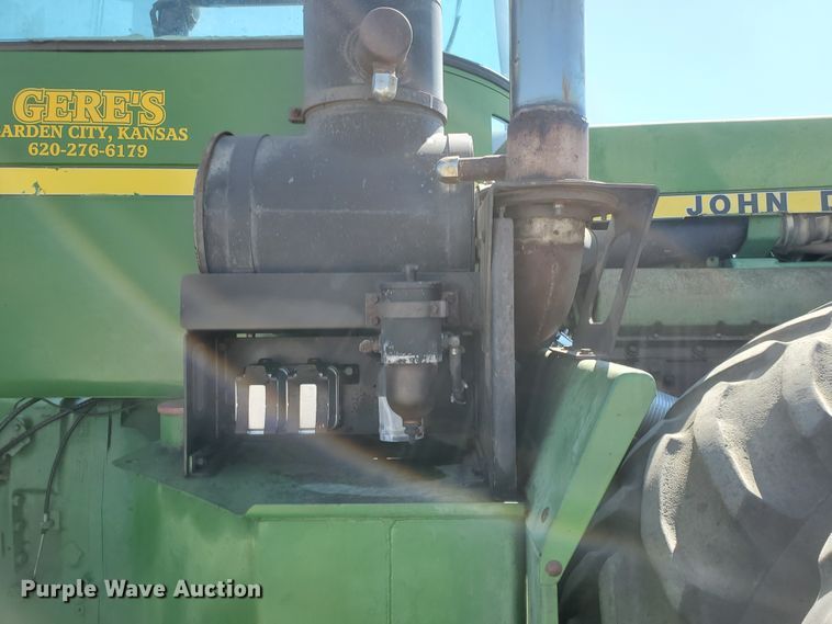 image for item DF5700 1984 John Deere 8850  4WD tractor