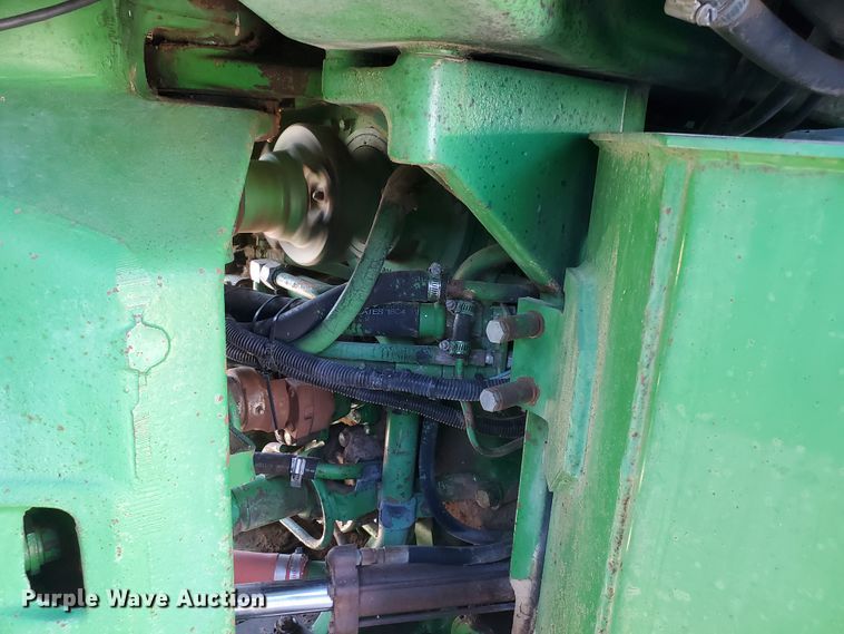 image for item DF5700 1984 John Deere 8850  4WD tractor