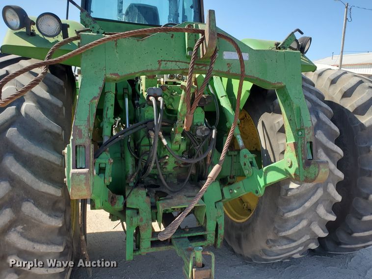 image for item DF5700 1984 John Deere 8850  4WD tractor