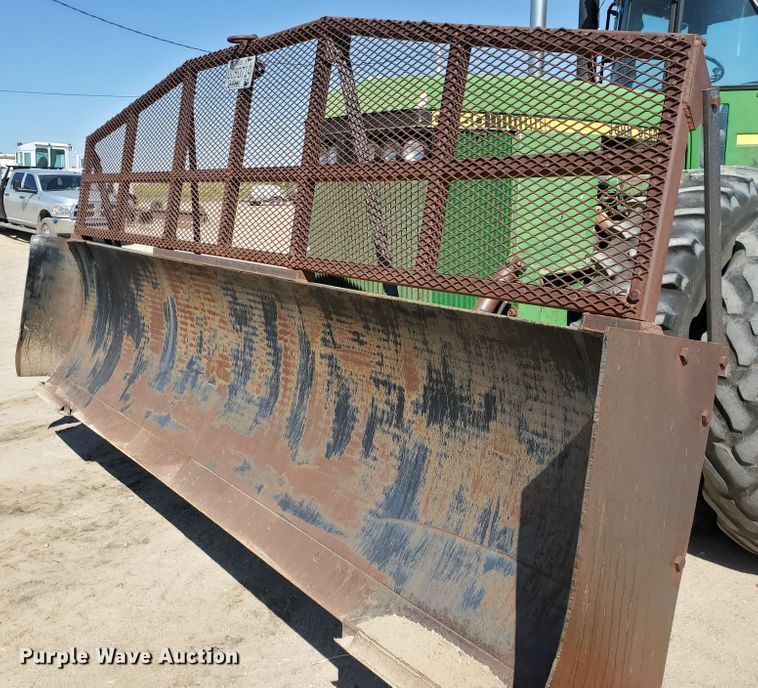 image for item DF5700 1984 John Deere 8850  4WD tractor